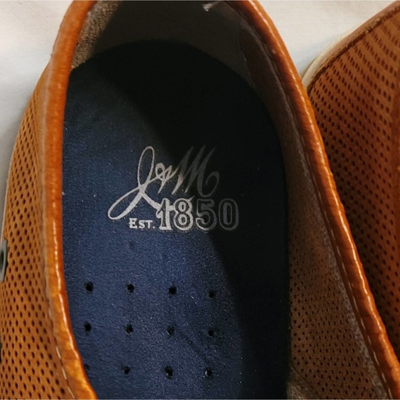 Johnston and Murphy Perforated Leather Shoes - Picture 2 of 5